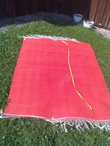 Punainen vihreänpäällä